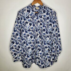 Duluth Trading Co Blue Floral Button Down Shirt. PTP 29”. 2x but can fit a 3x.